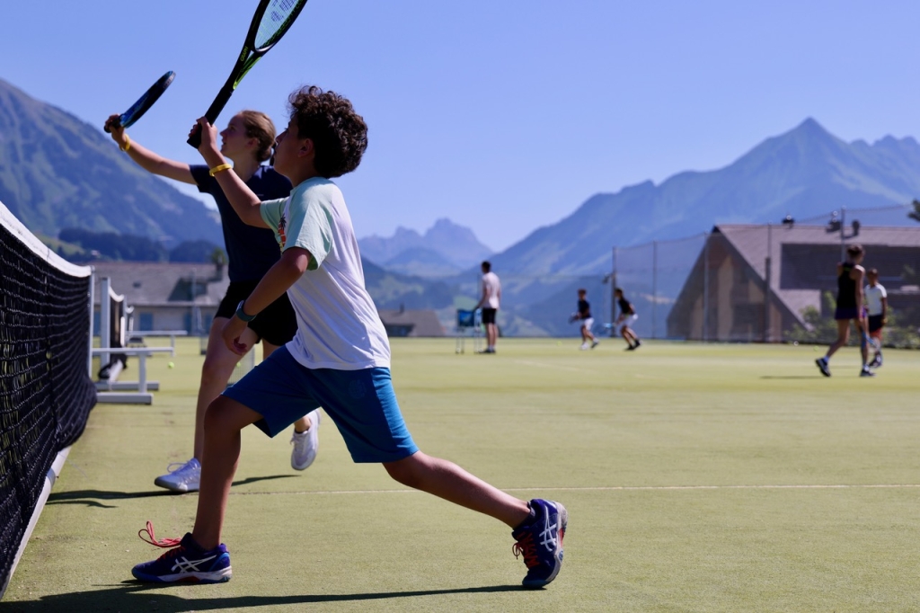 Village Camps International Summer Camp Leysin, Switzerland 2025-08-09 https://www.villagecamps.com/journals_admin/images/2602-0447-tennis 1 .jpg